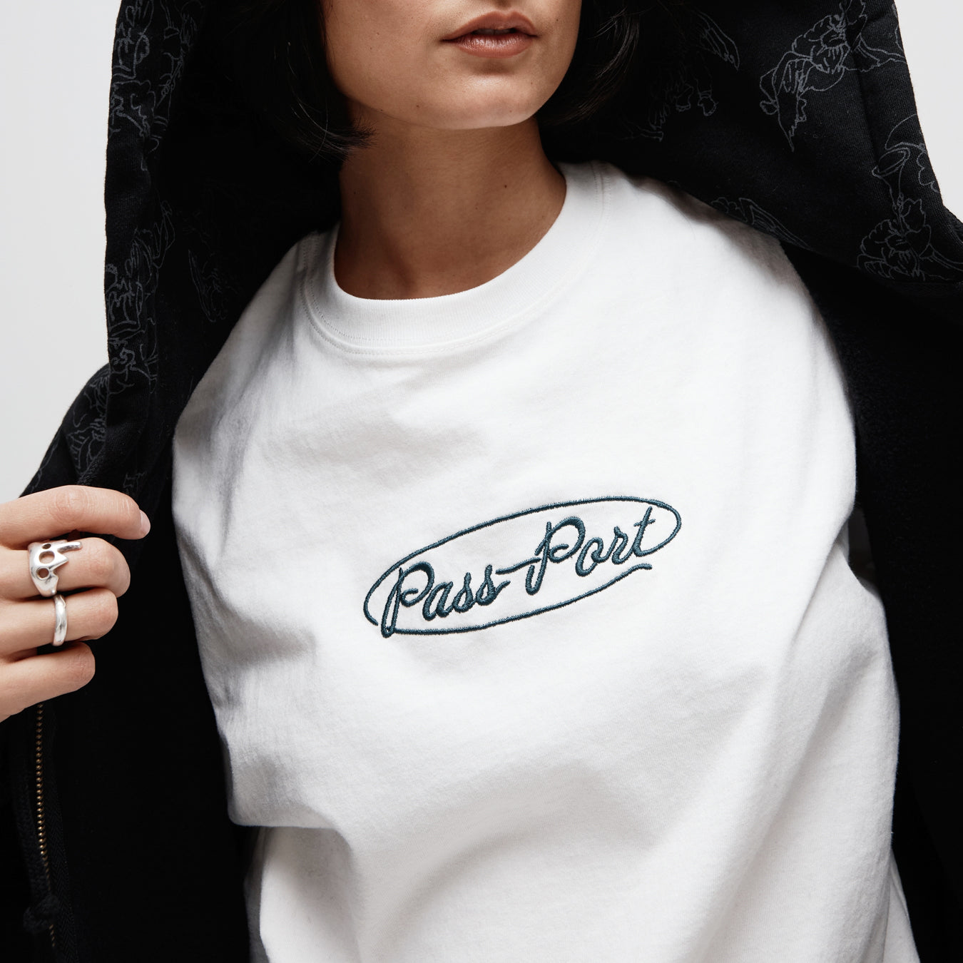 Ovalit Tee - White