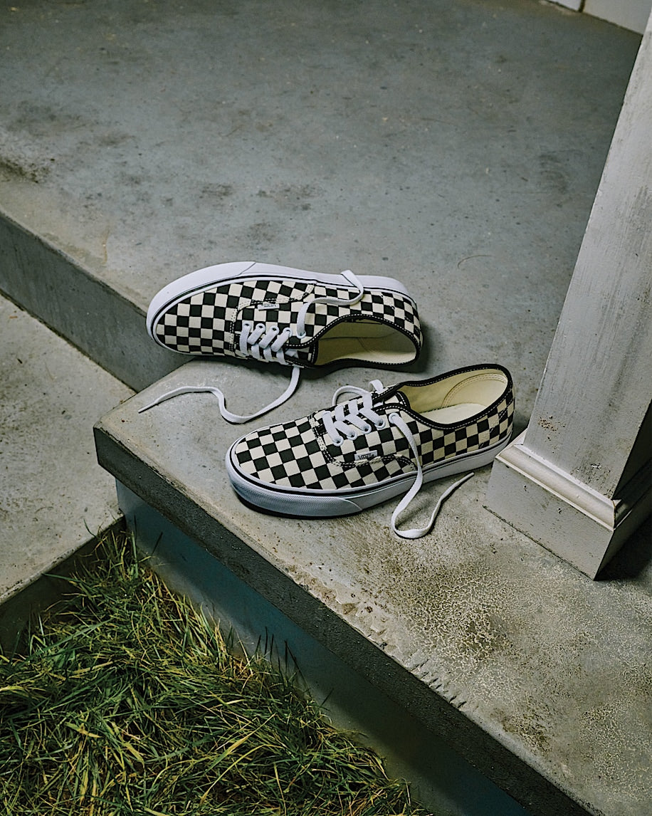 Authentic Primary Check - Black/White