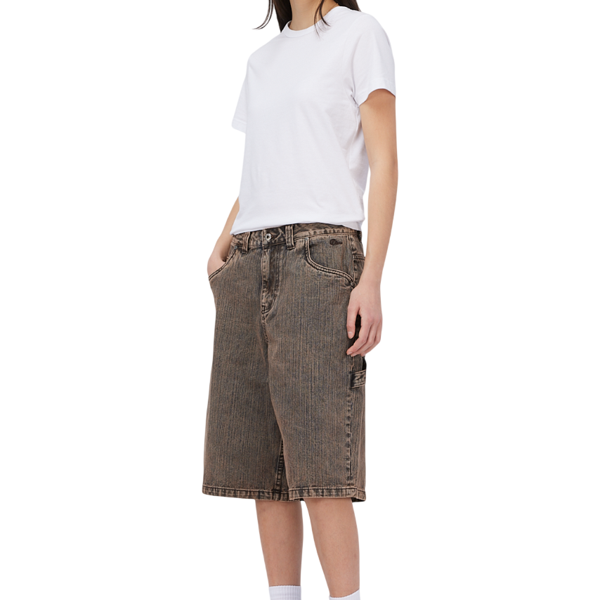 BOTTOMS_SP26_CLASSICDENIMSHORTS_PREMIUMBROWN_MODEL_1-Photoroom.png
