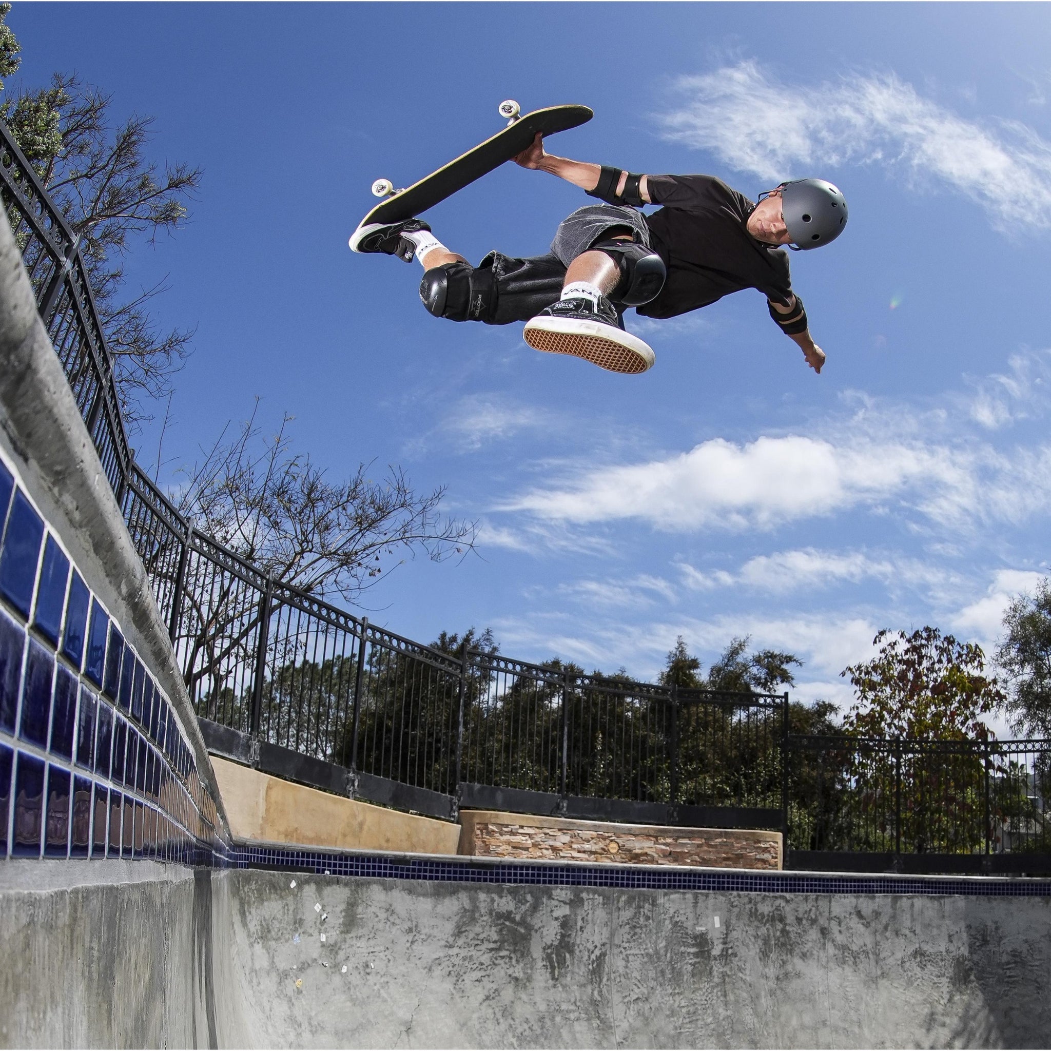 Vert Knee Pad - Black