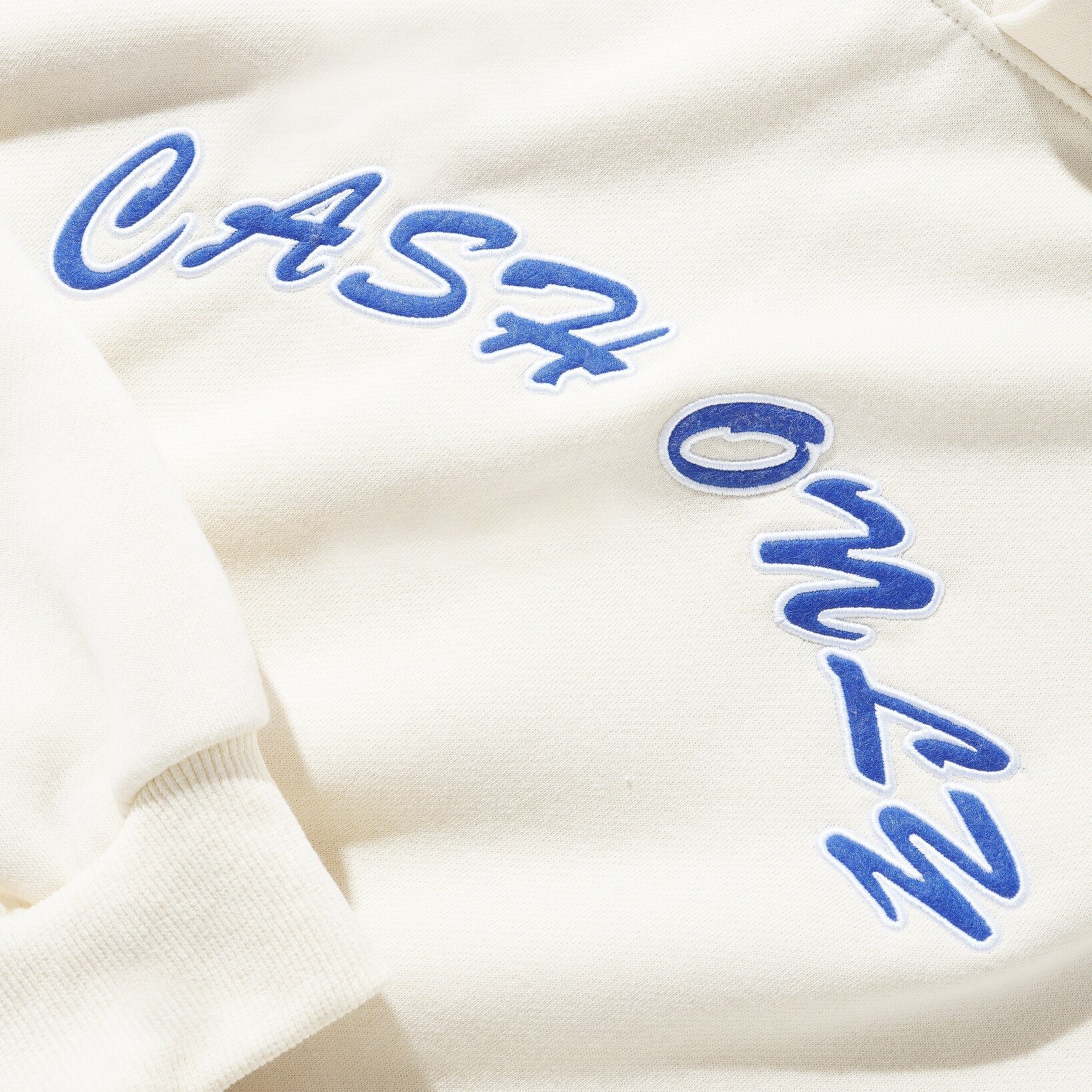 felt-applique-logo-pullover-hood-cream-2.jpg