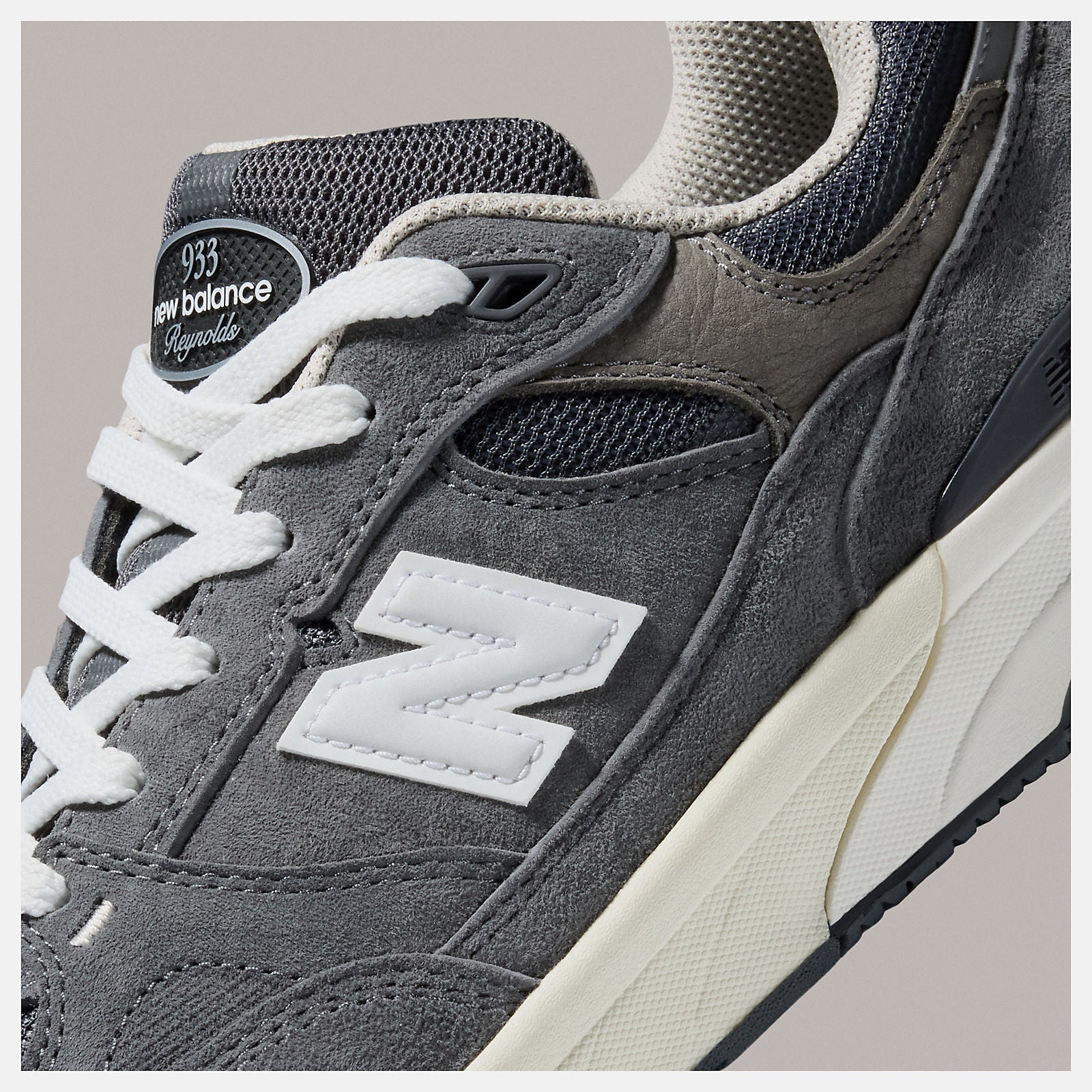 NB Numeric Andrew Reynolds 933 - Dark Grey/White (NM933GDY)
